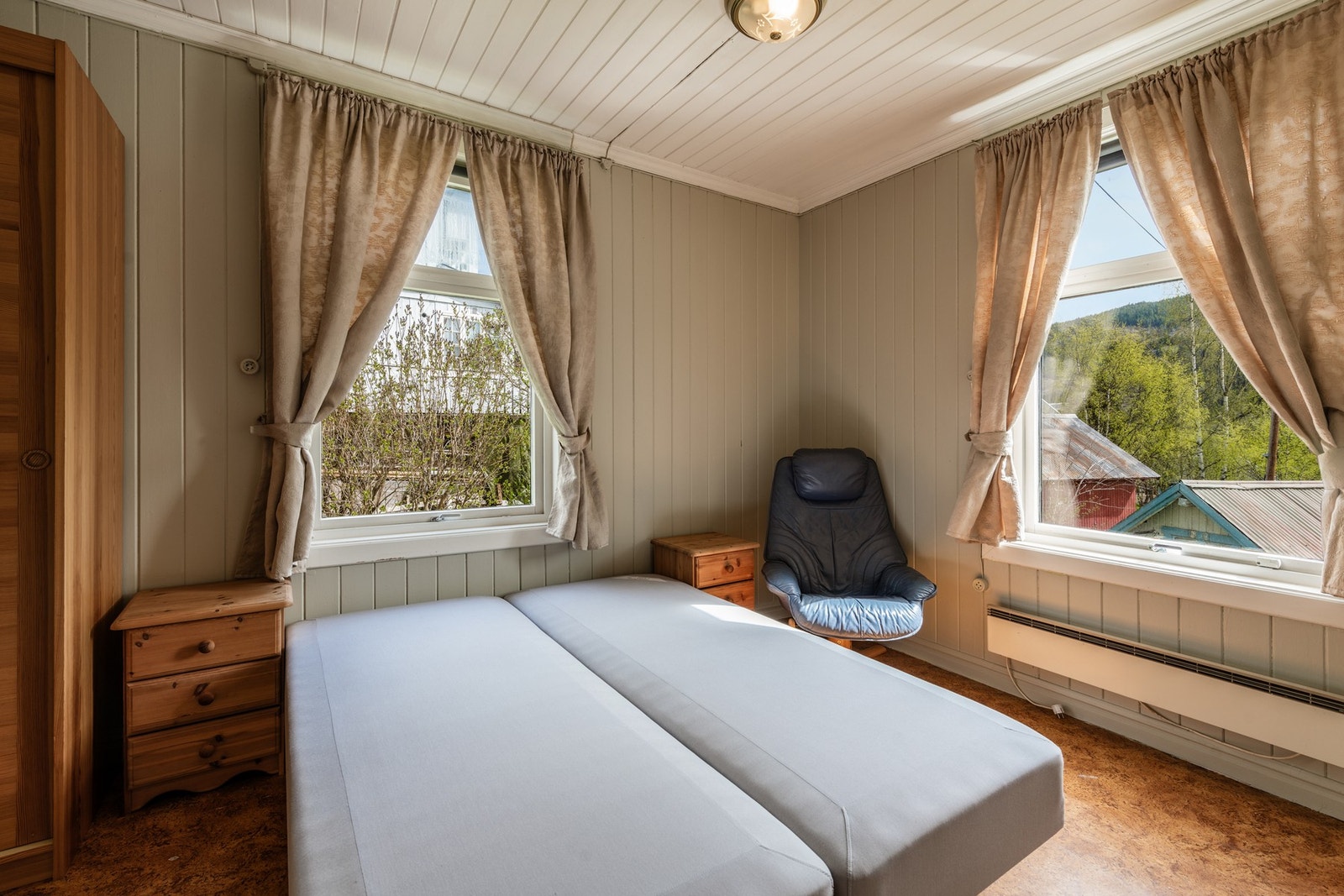 LEILIGHET 1: Soverom I. Galleribilde