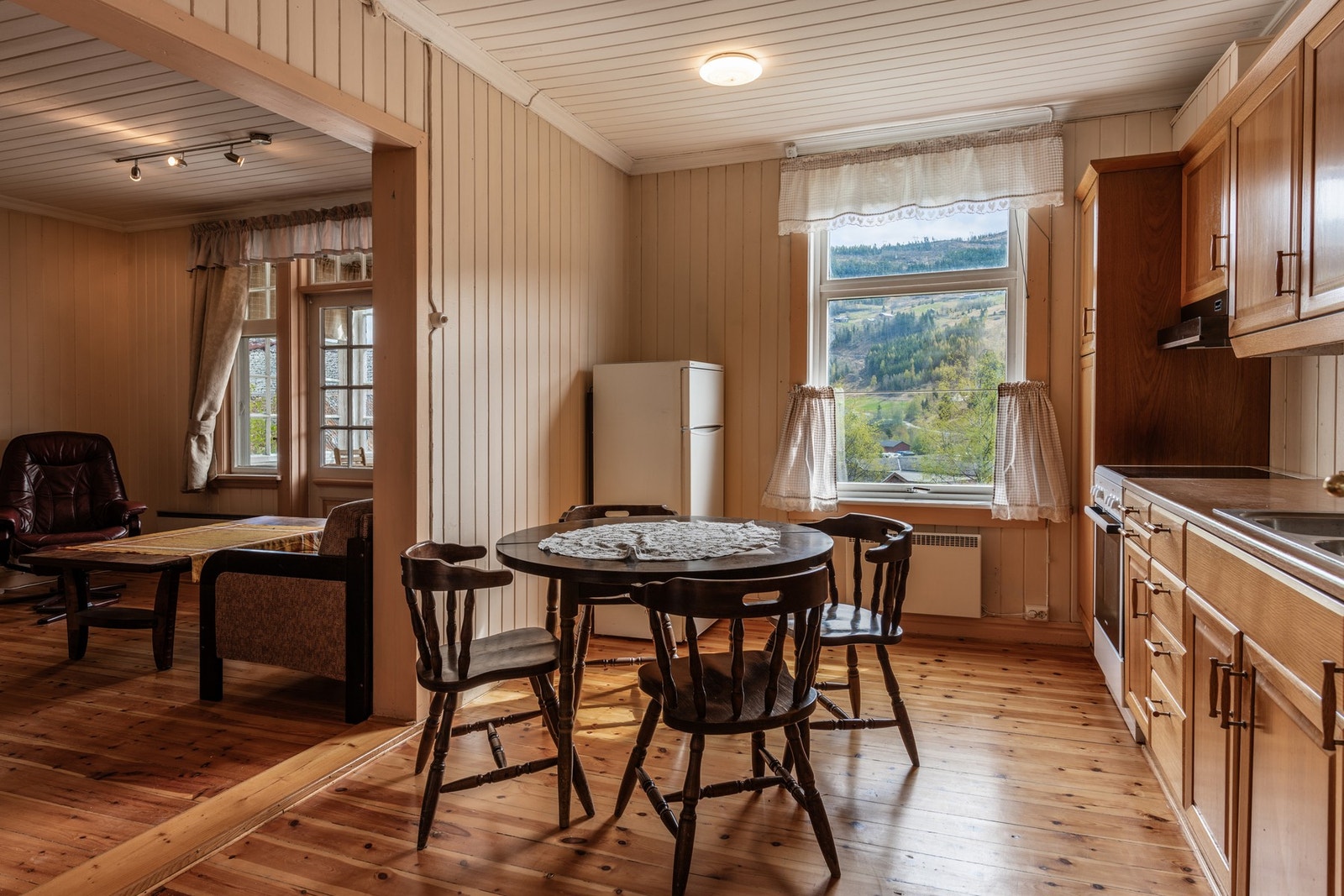 LEILIGHET 1: Kjøkken Galleribilde