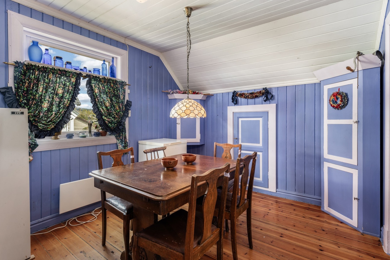 LEILIGHET 3: Kjøkken Galleribilde