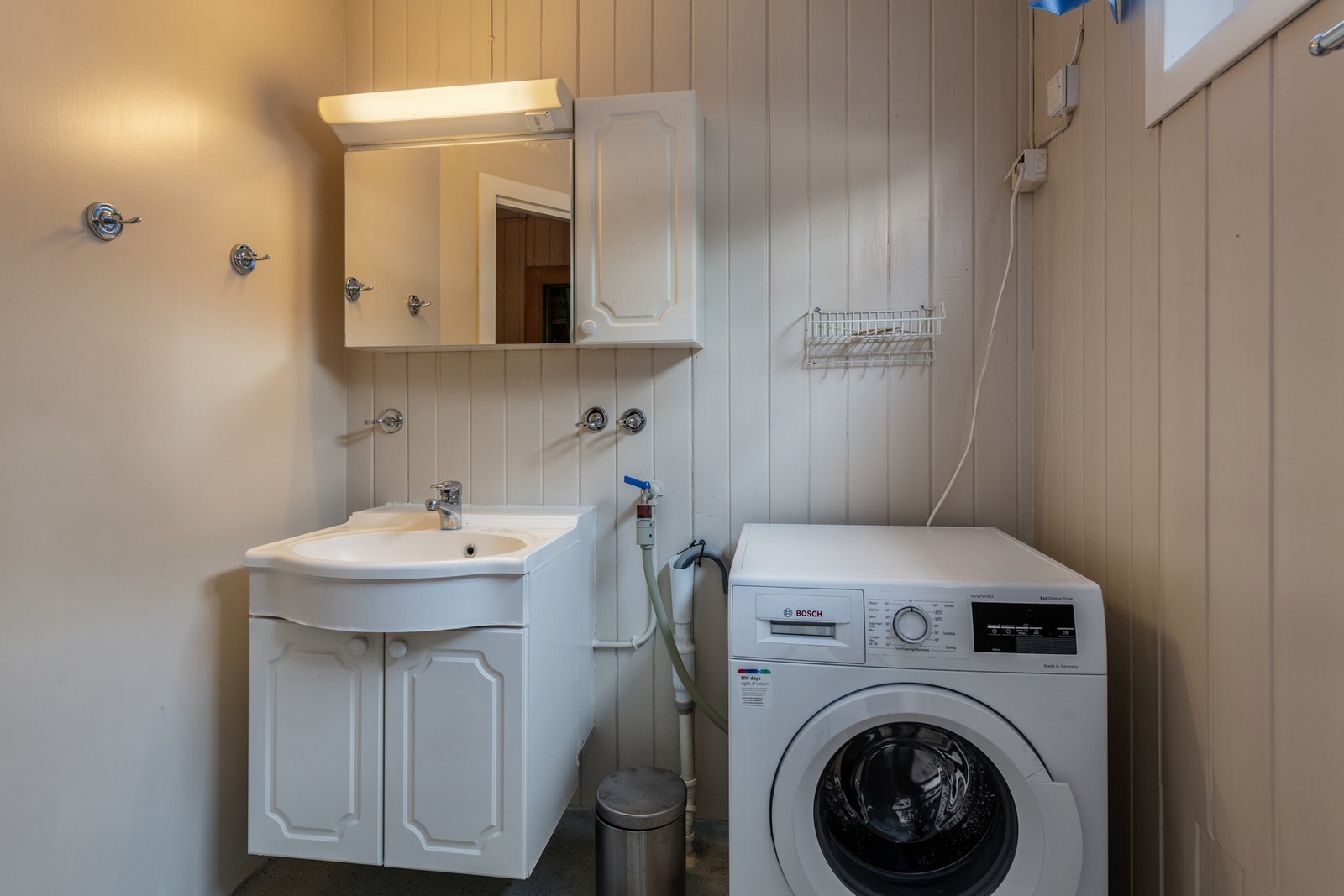 LEILIGHET 1: Bad Galleribilde