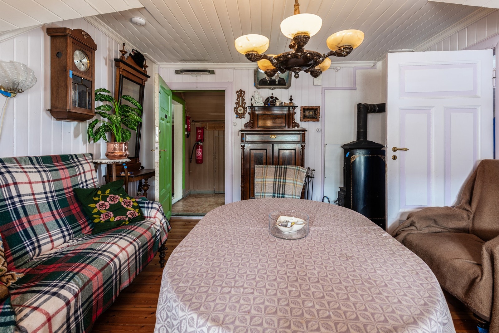 LEILIGHET 3: Stue Galleribilde