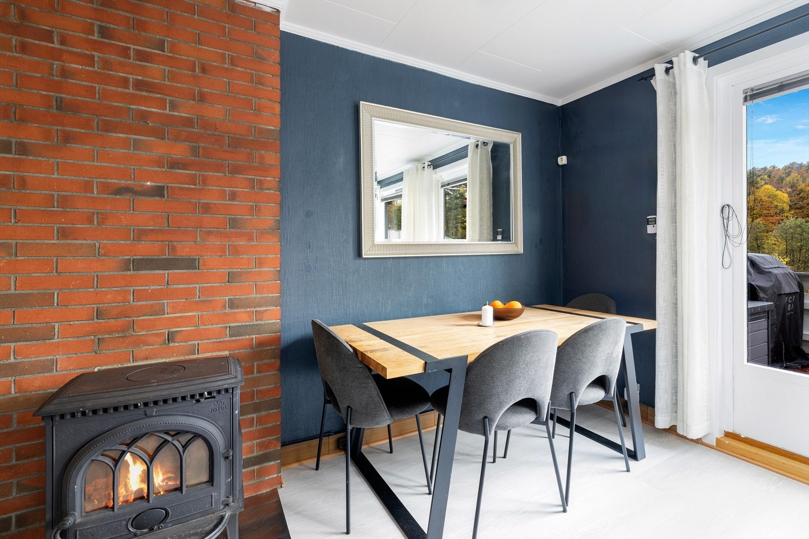 Fra stuen er det adkomst til altan. Galleribilde