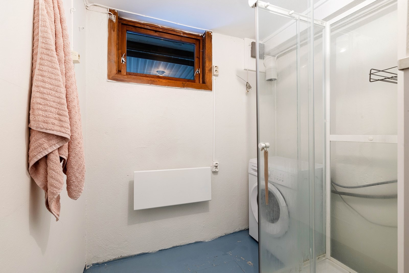 Bad nede (ikke godkjent for varig opphold) Galleribilde