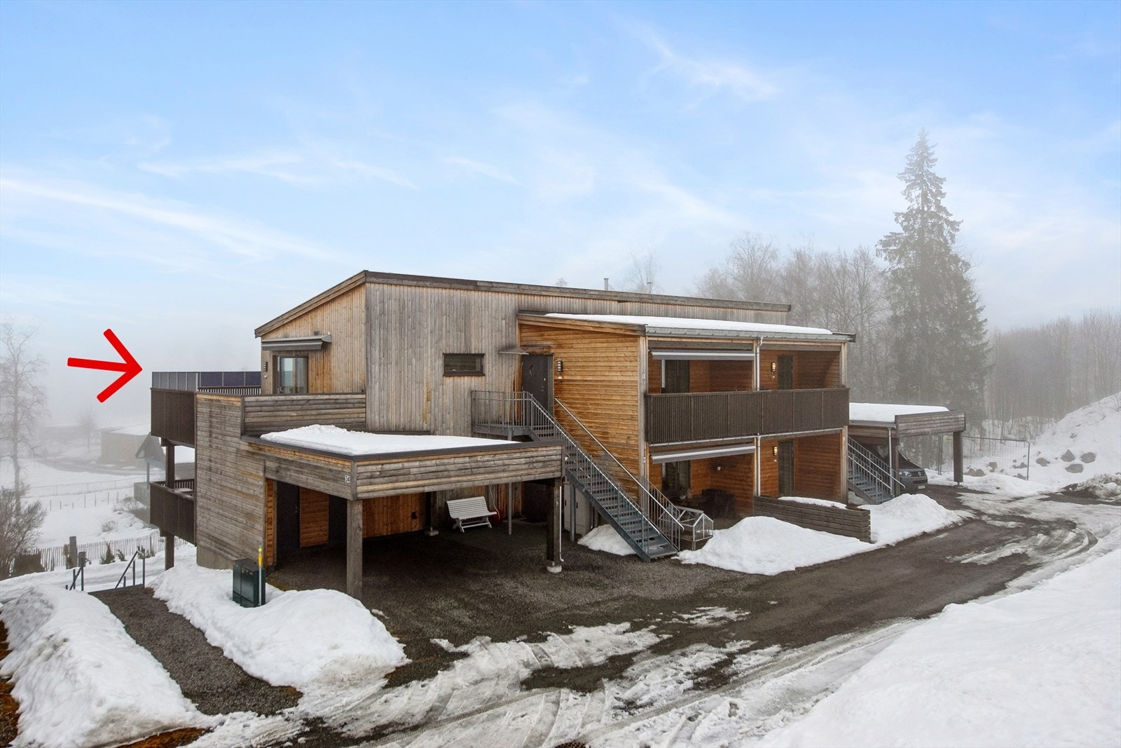 Leiligheten ligger i 2. etasje og ble oppført i 2021. Galleribilde