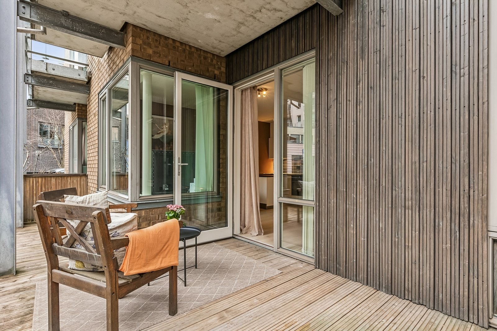 Her har du god plass til utemøblement. Galleribilde