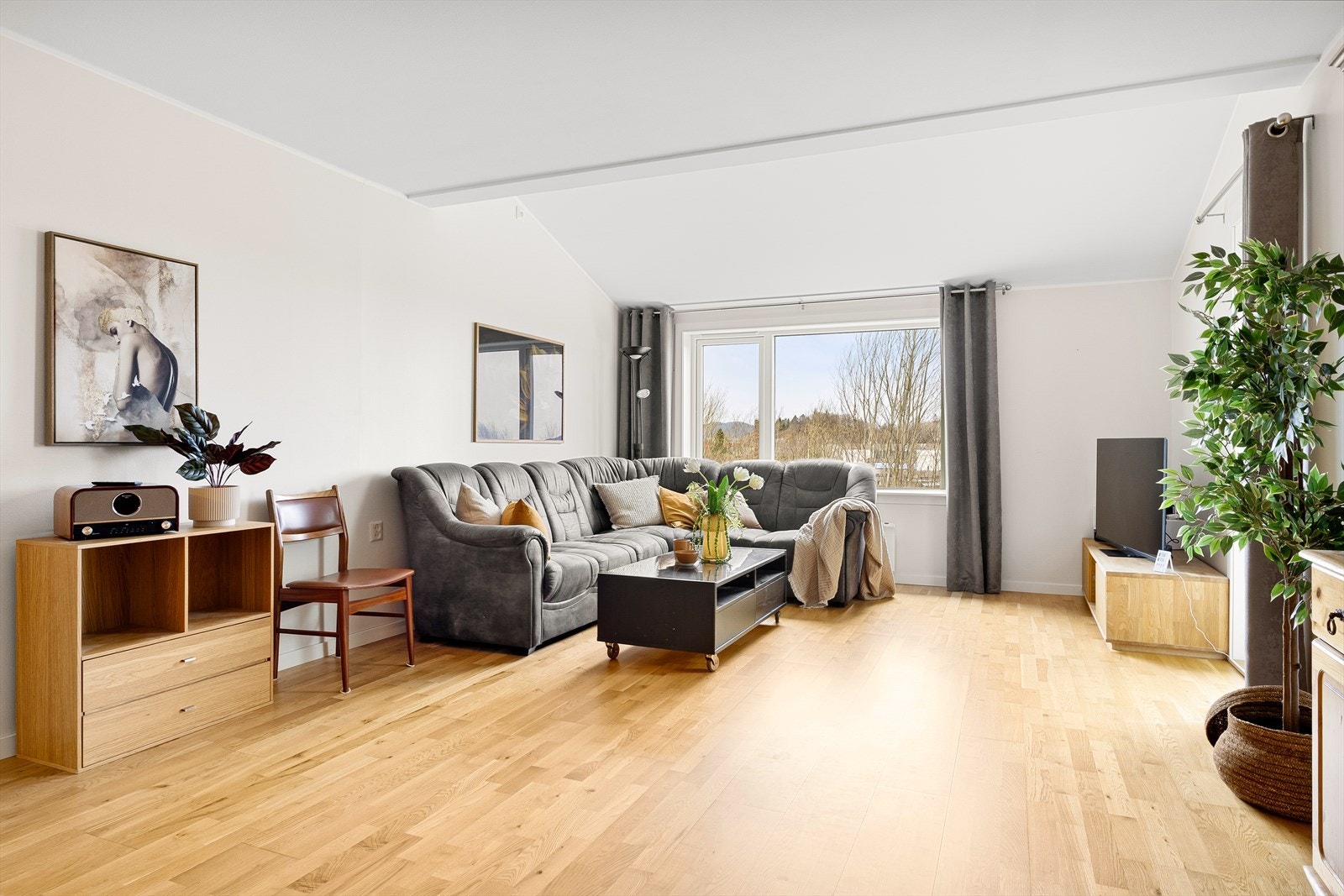 Flott 3-roms leilighet med to solrike balkonger og gjennomgående god standard. Foto: Stian Inderhaug. Galleribilde