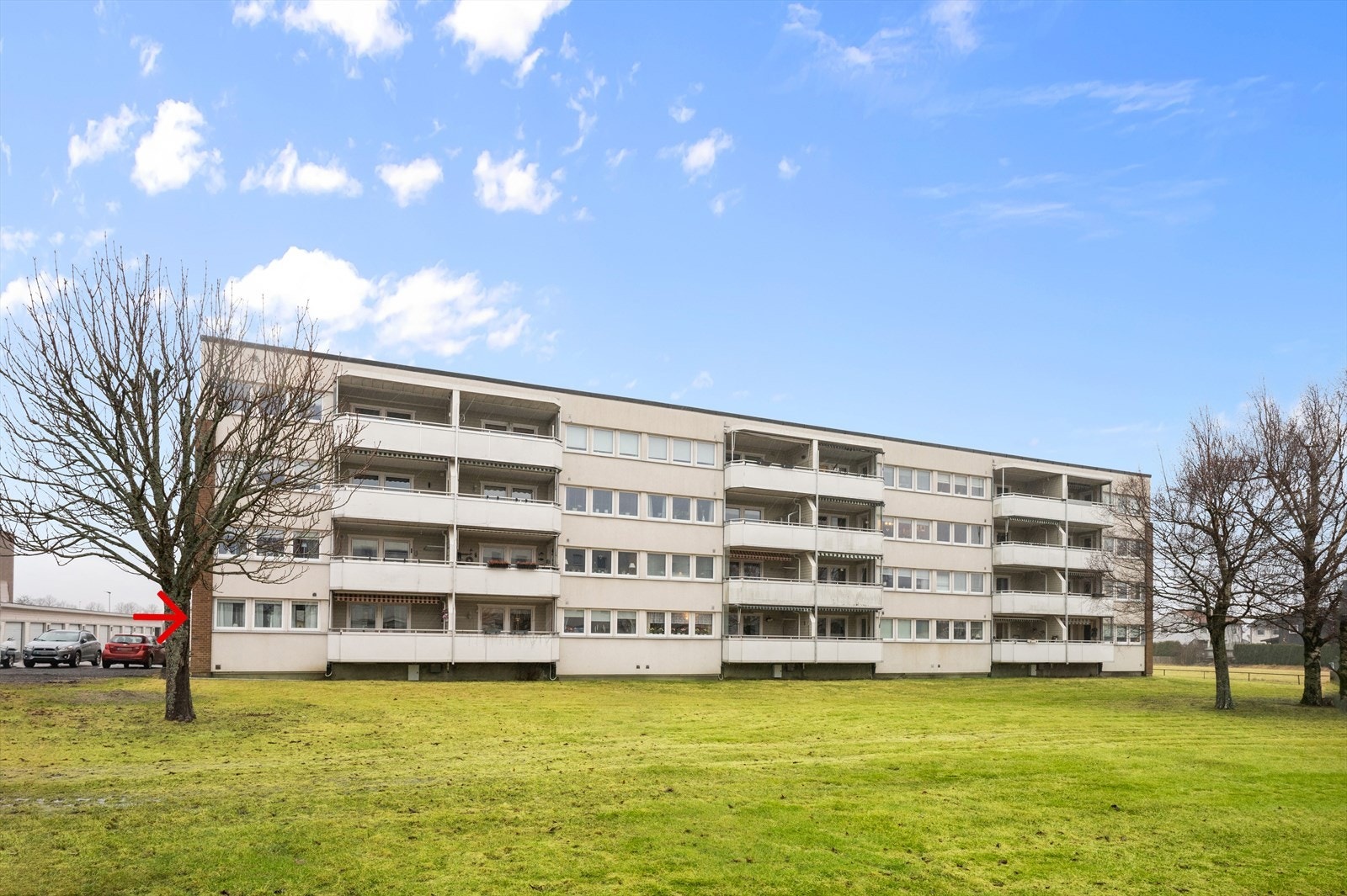 Leiligheten ligger i Østgård III borettslag, på Lisleby. Galleribilde