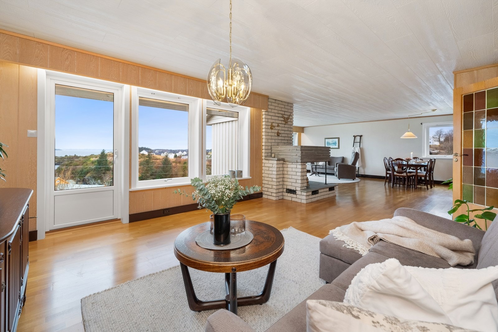 I denne avdelingen er det utgang til en av eiendommens uteplass. Galleribilde