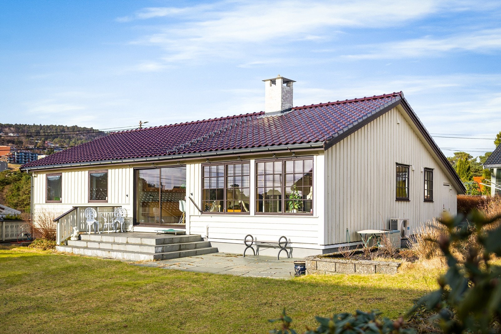 Sørvestvendt uteområde med meget gode solforhold. Foto: Stian Inderhaug Galleribilde