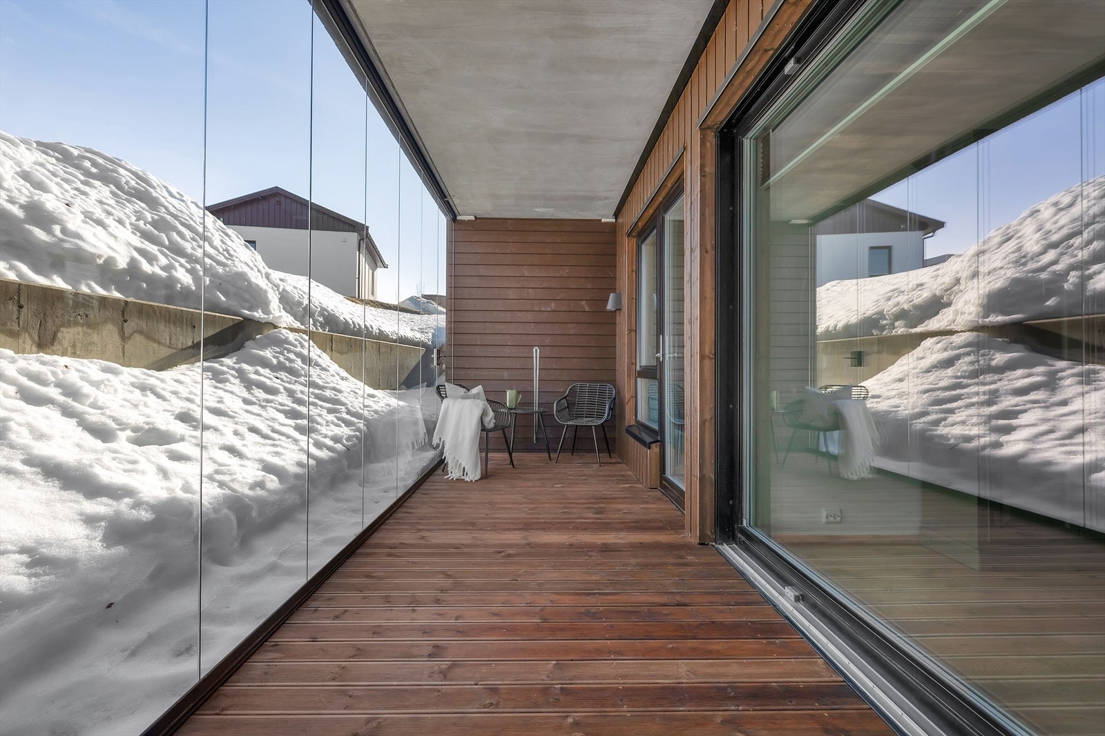 Vinterhage med utgang fra allrommet (kjøkken) og soverom 3 Galleribilde