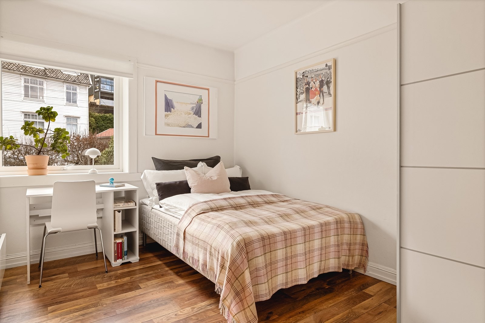 Soverommet måler 10,7 kvadratmeter. Galleribilde