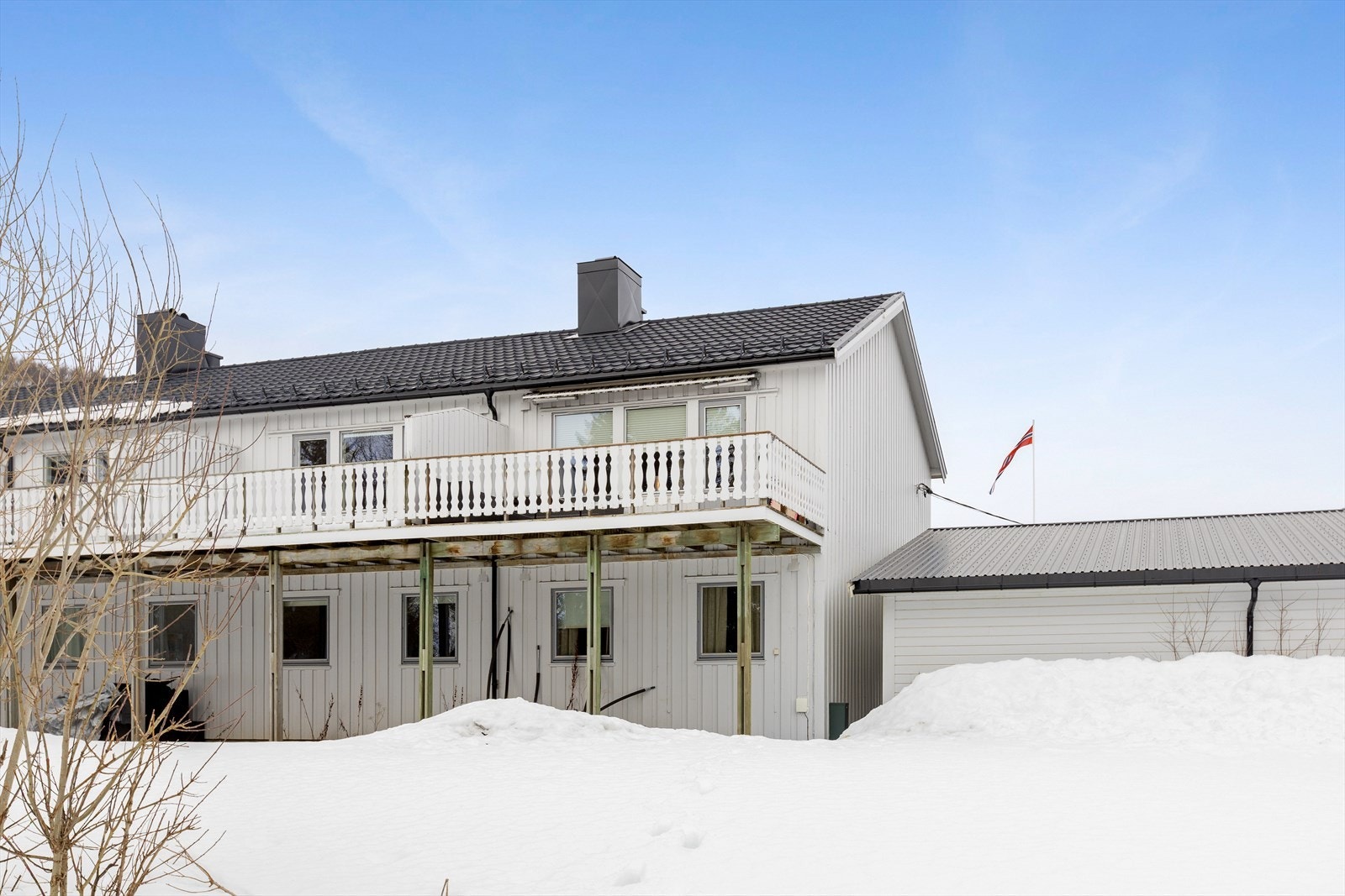 Et rekkehus over tre plan med endebeliggenhet Galleribilde