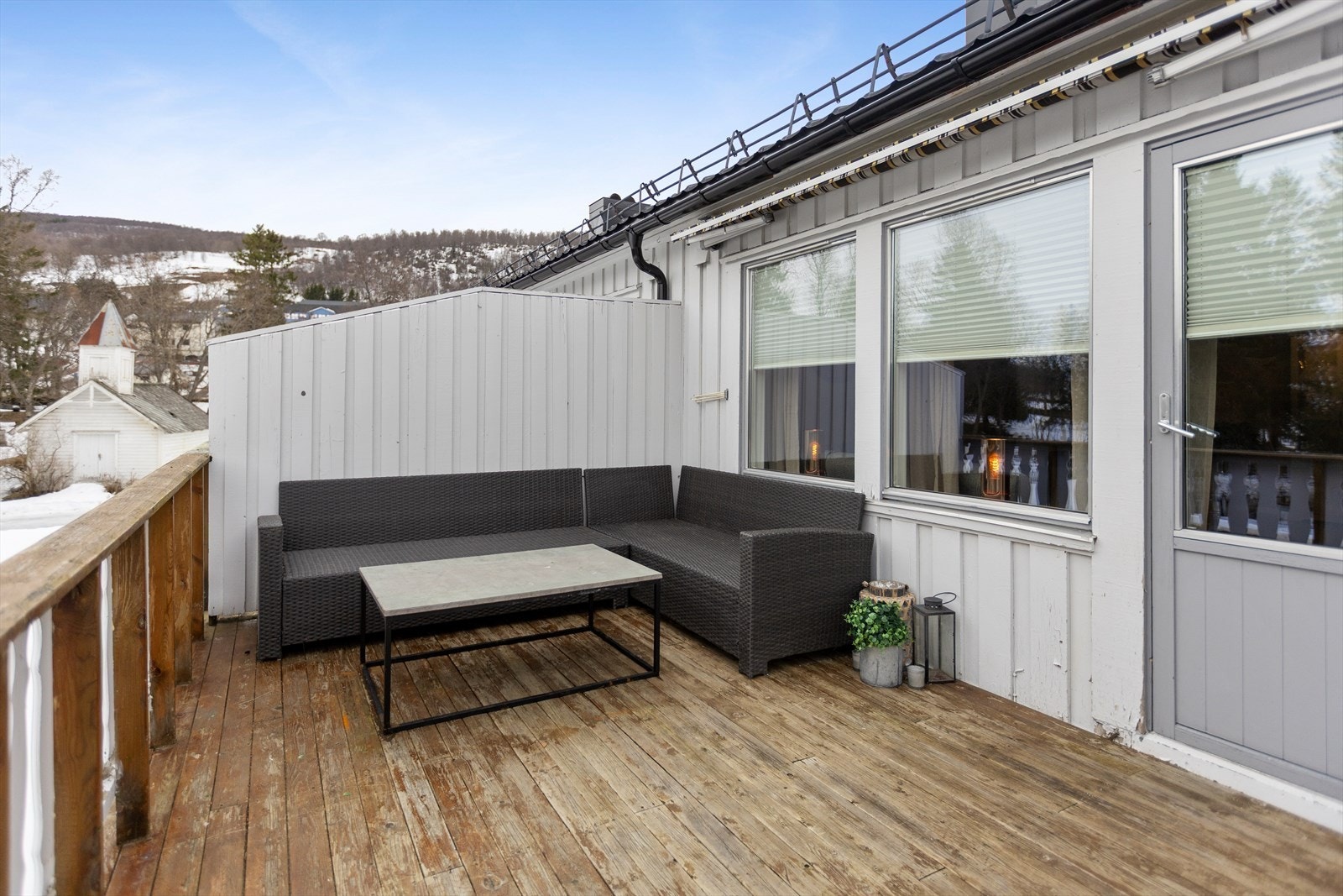 Her er det god plass for utemøblement, og lange soldager kan nytes i fred og ro. Galleribilde