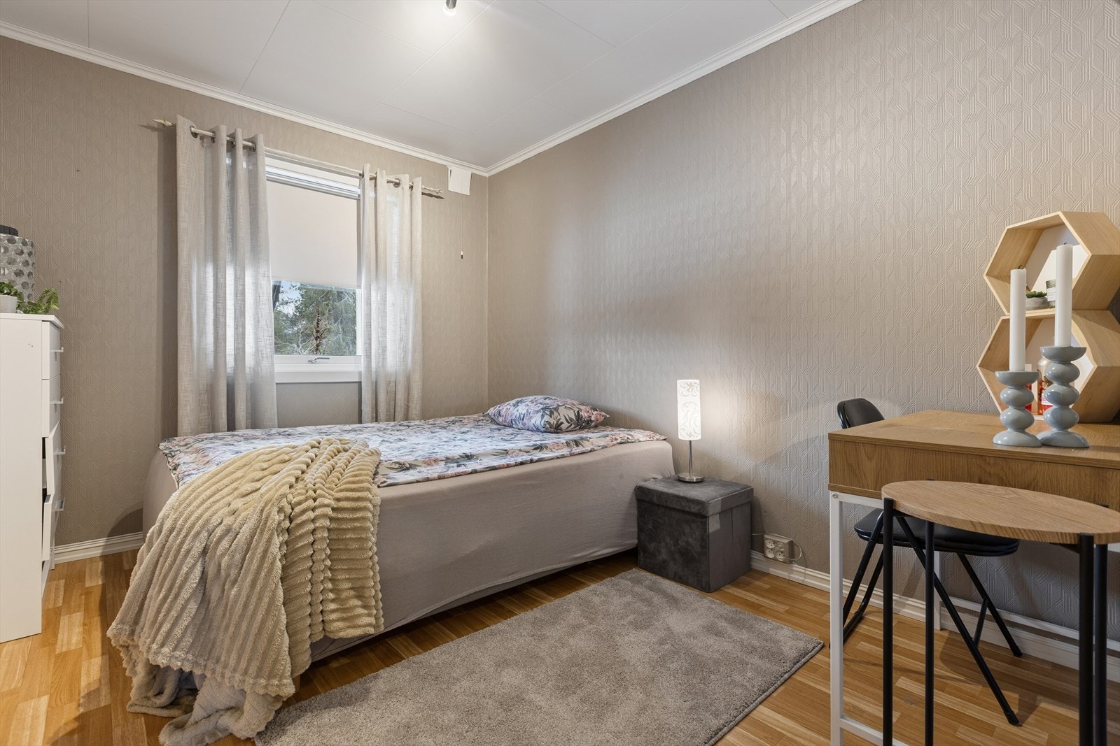 Soverom 2 byr også på bra størrelse. Galleribilde