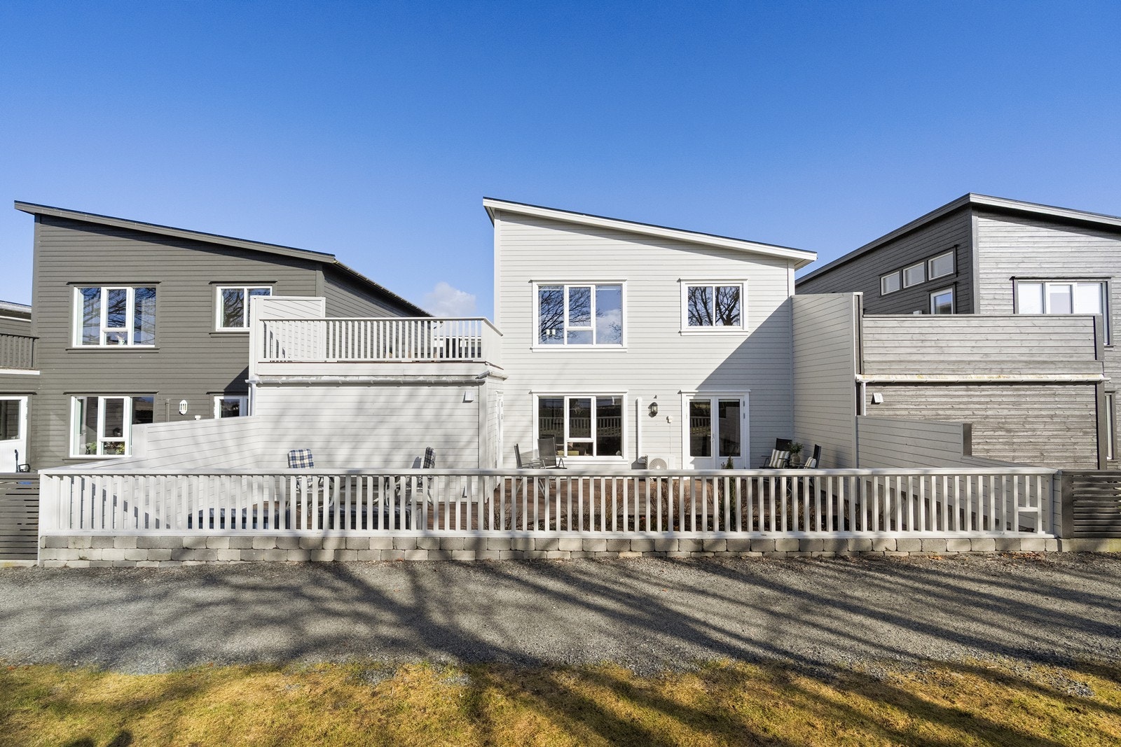 Enebolig beliggende på attraktivt og barnevennlig felt i Brattlandsmarka. Galleribilde