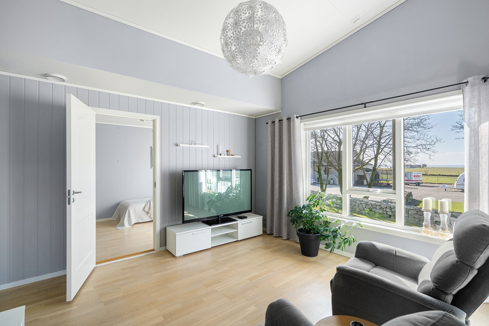 Rommet har ekstra takhøyde. Galleribilde