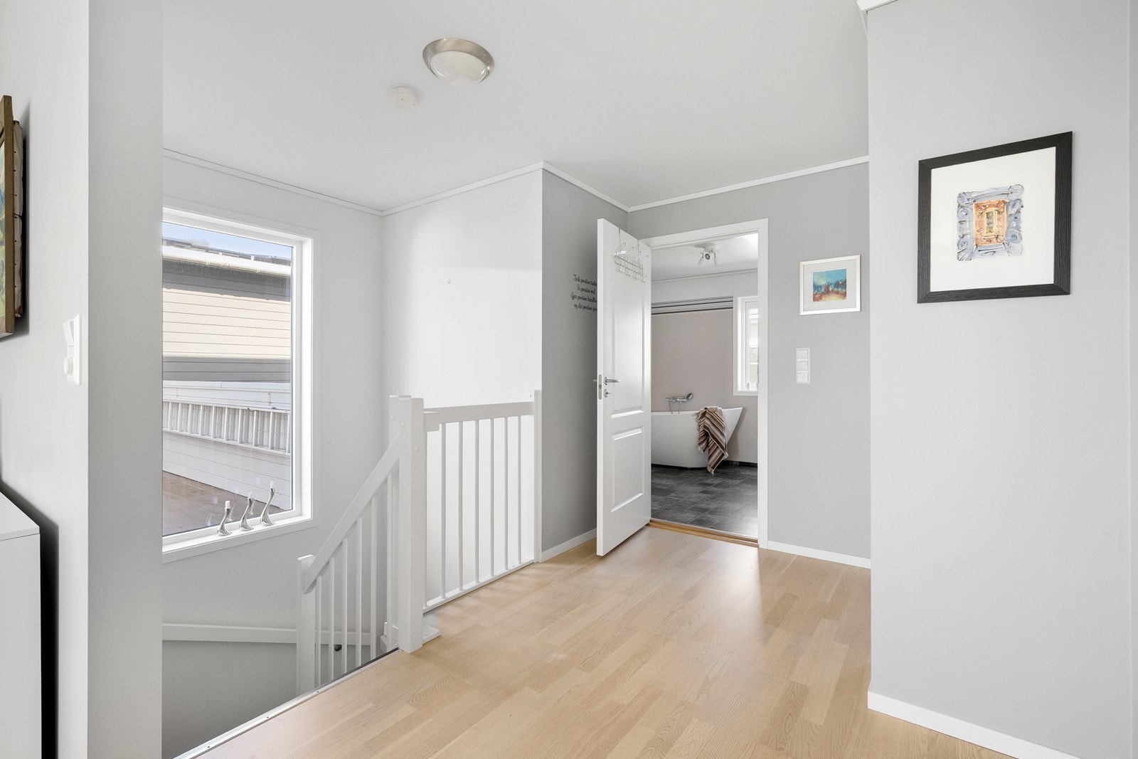 Gang i 2. etasje. Galleribilde