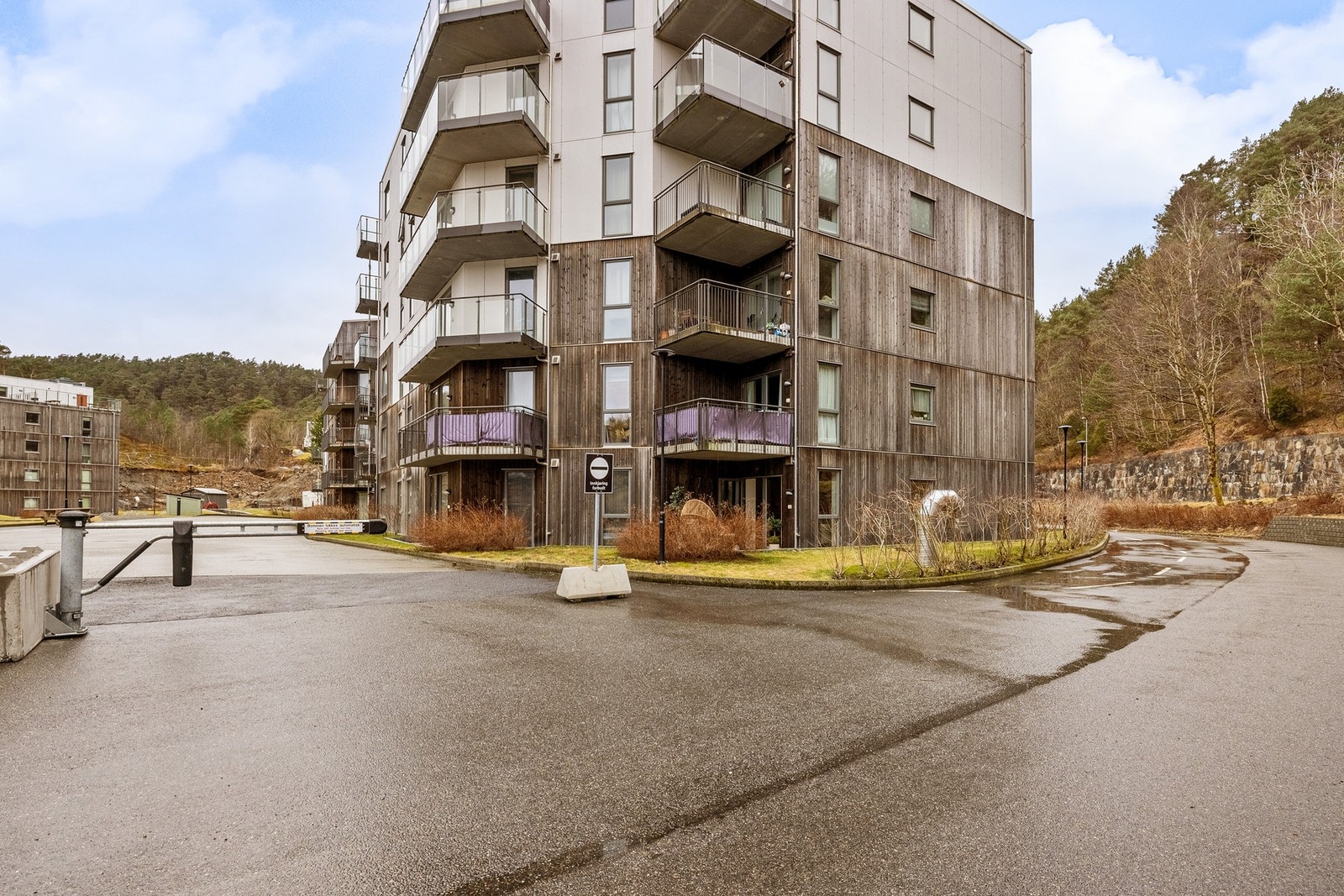 Leiligheten har en ekstern bod i kjeller på 5,9 kvm. Galleribilde