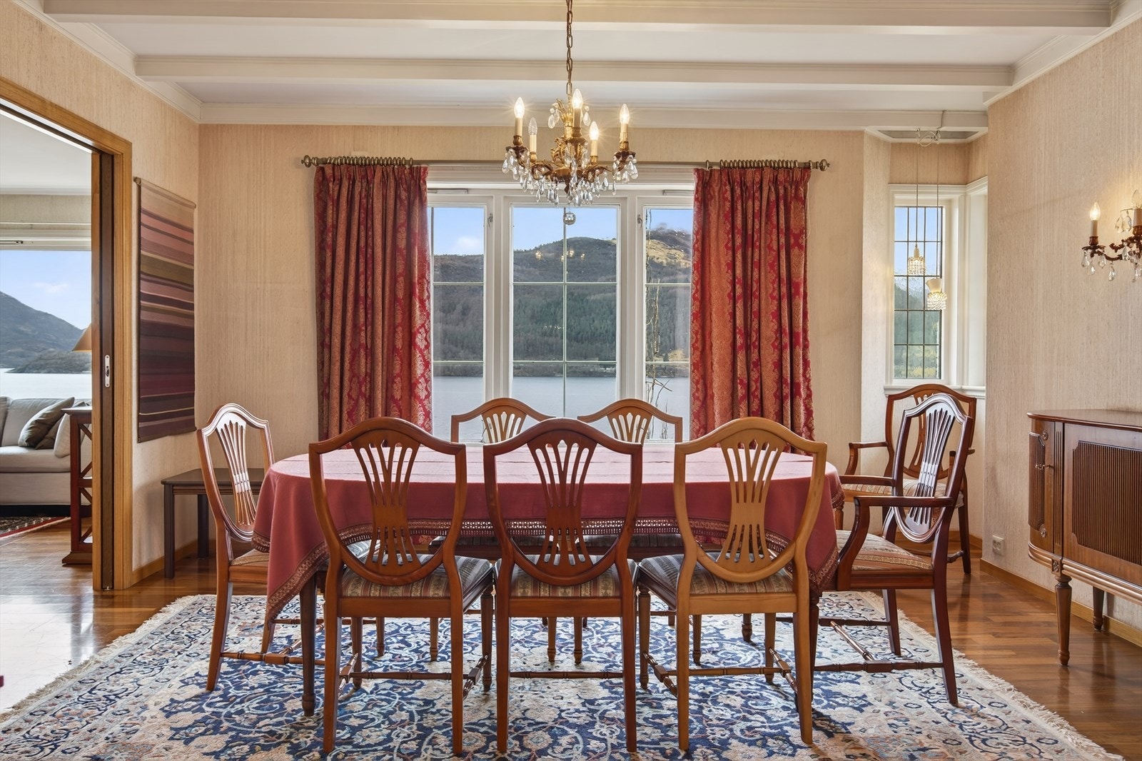 Spisestue med flott utsikt Galleribilde