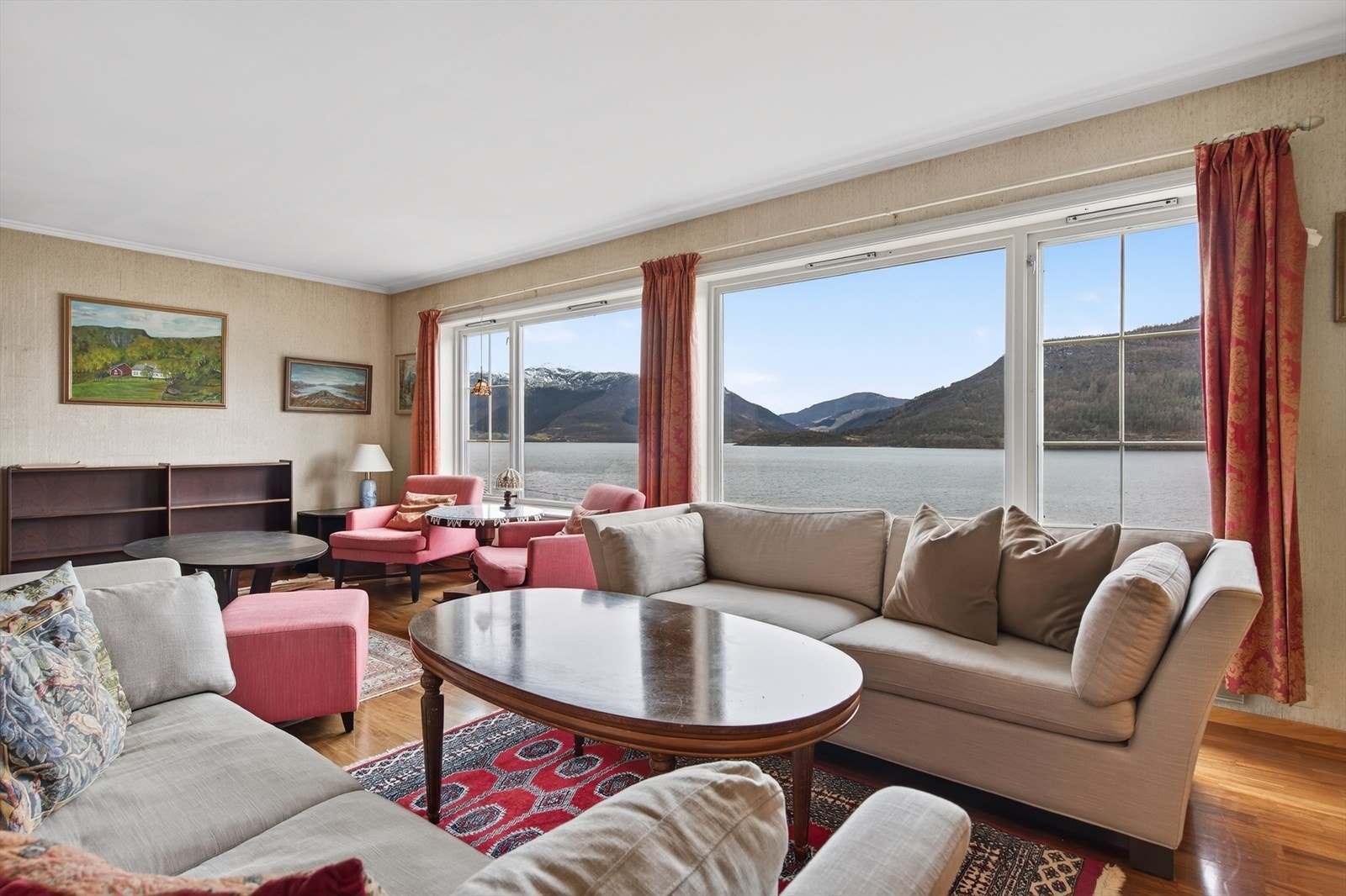 Hovedstue med nydelig utsikt Galleribilde