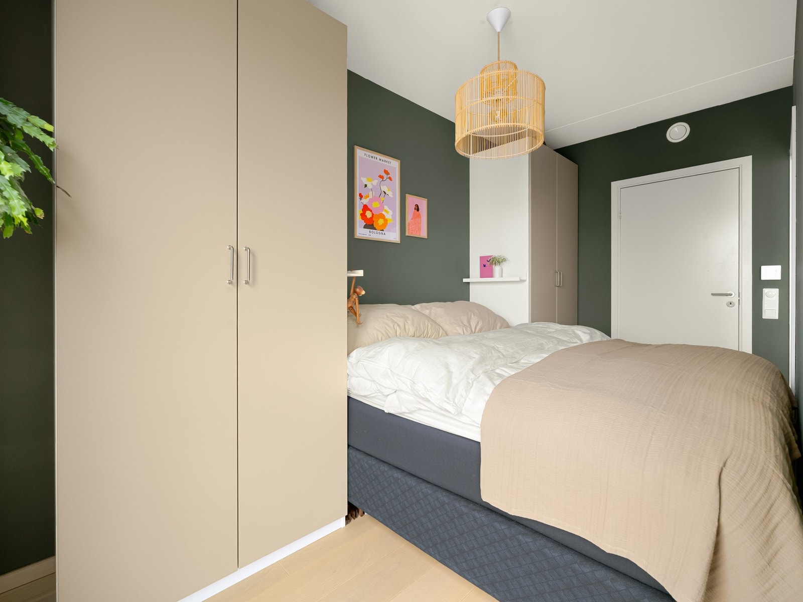 Fra soverommet er det direkte adkomst til badet. Galleribilde