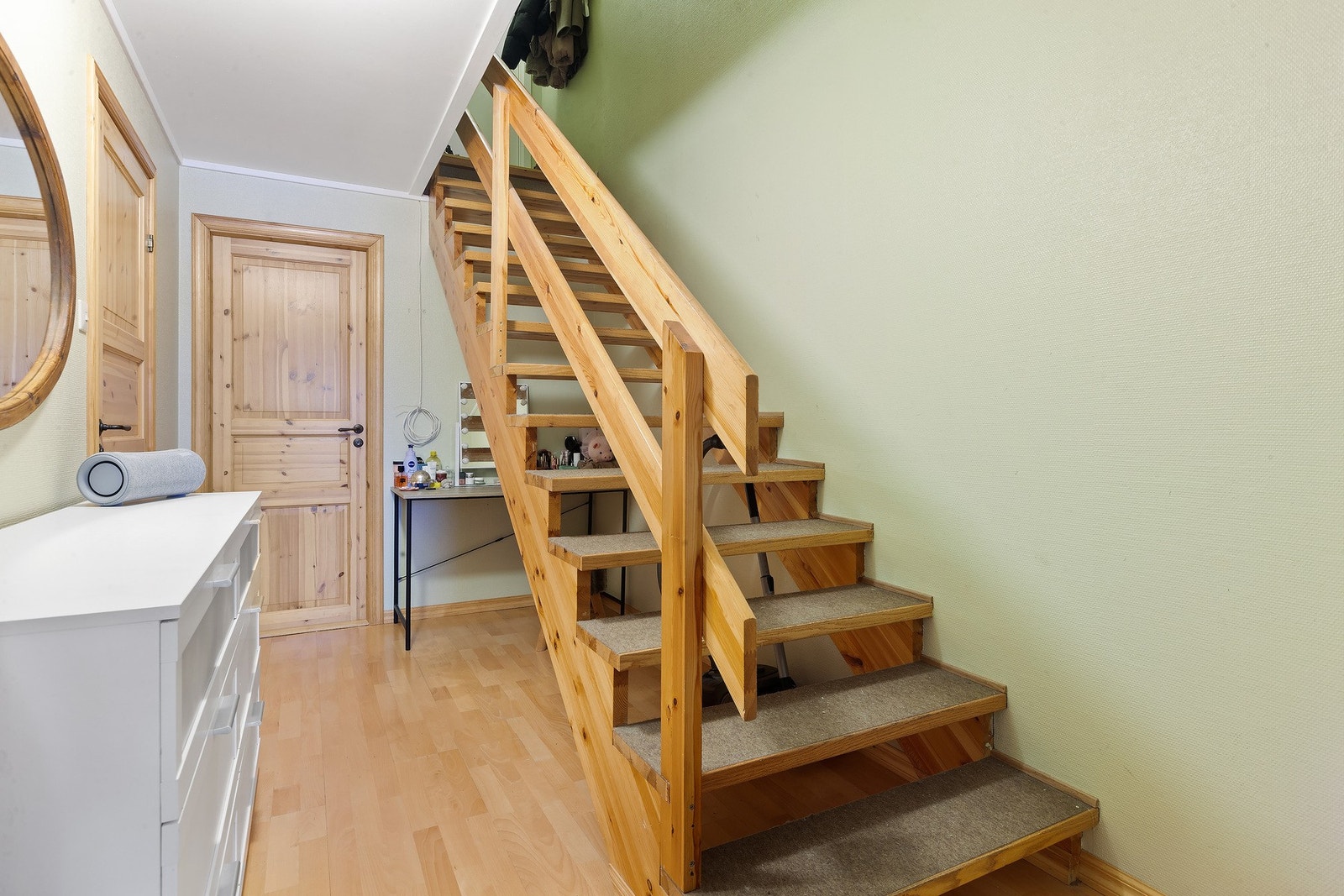 Trapperom til leilighet 1.etasje Galleribilde