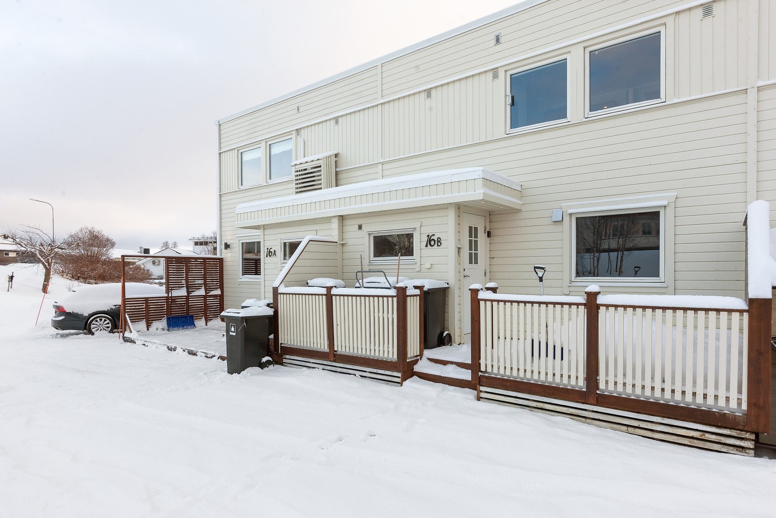 Inngangsparti for begge enhetene Galleribilde