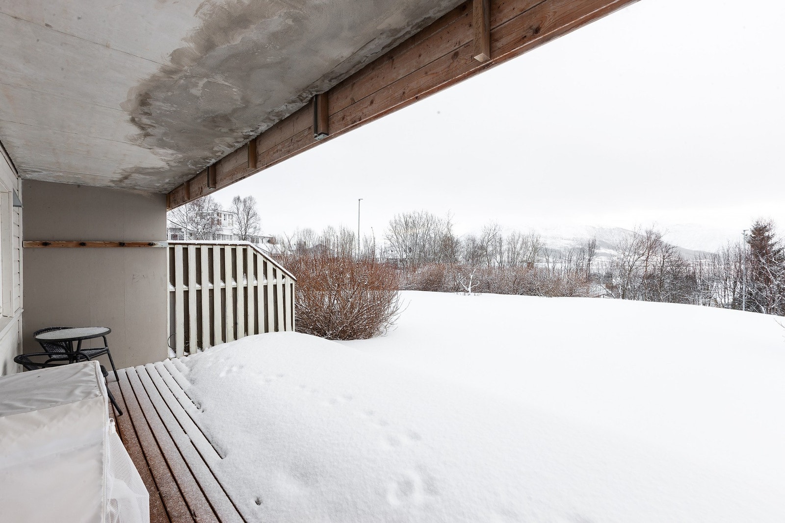 Fra leiligheten er det utgang til terrasse Galleribilde