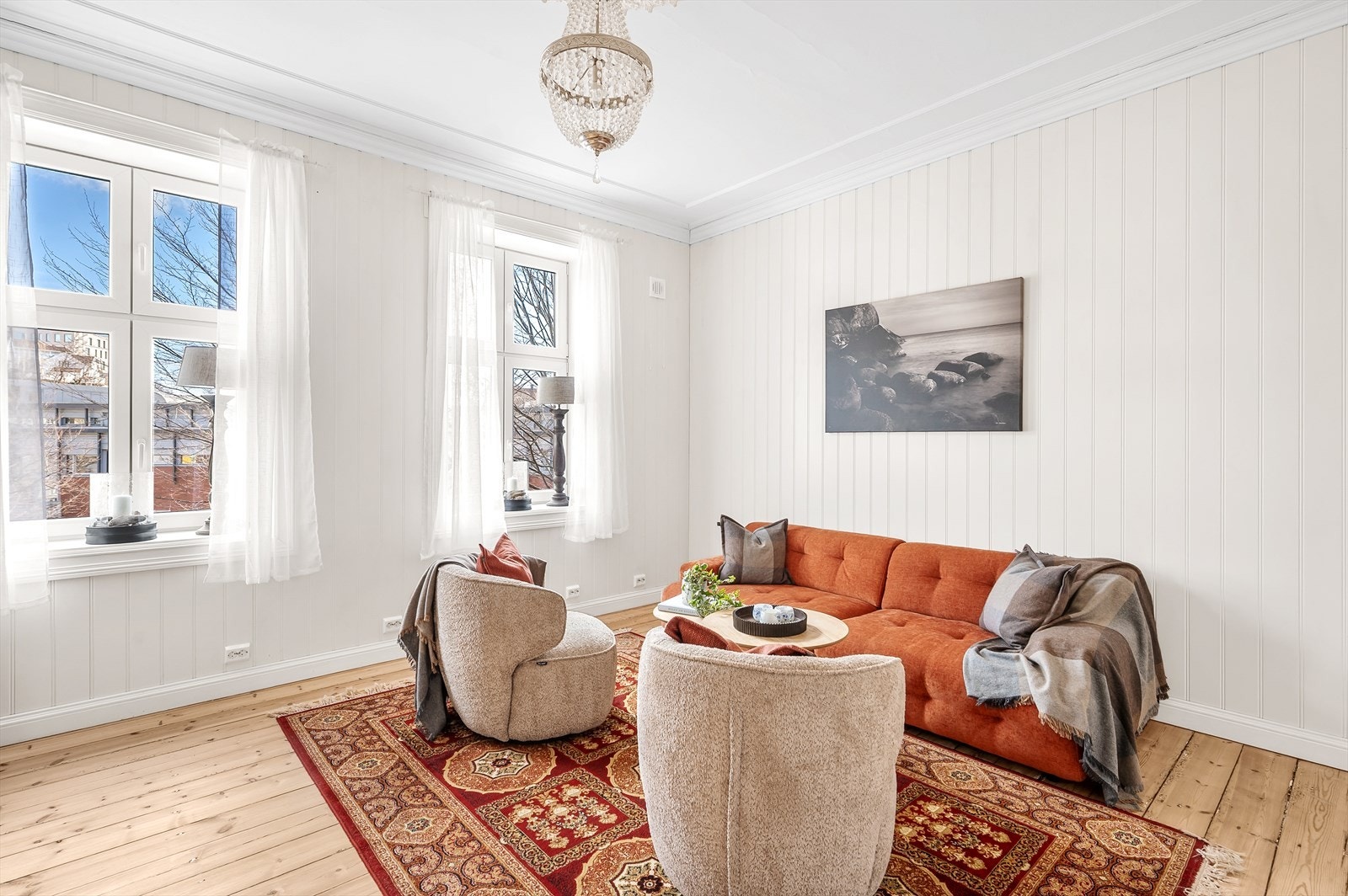 Godt med lysinnslipp fra store vinduer
Leiligheten er stylet av Desiree Omdal. Galleribilde