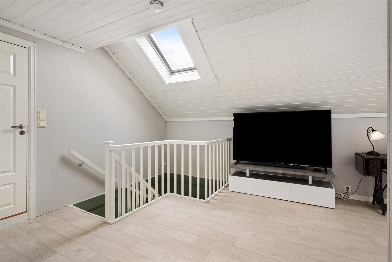 Loftstue! Galleribilde