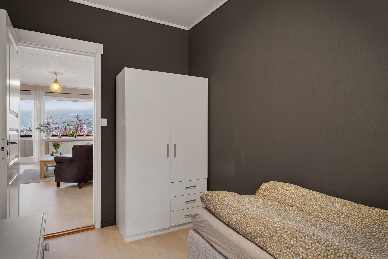 Rommet ligger praktisk til i nærheten av stuen. Galleribilde