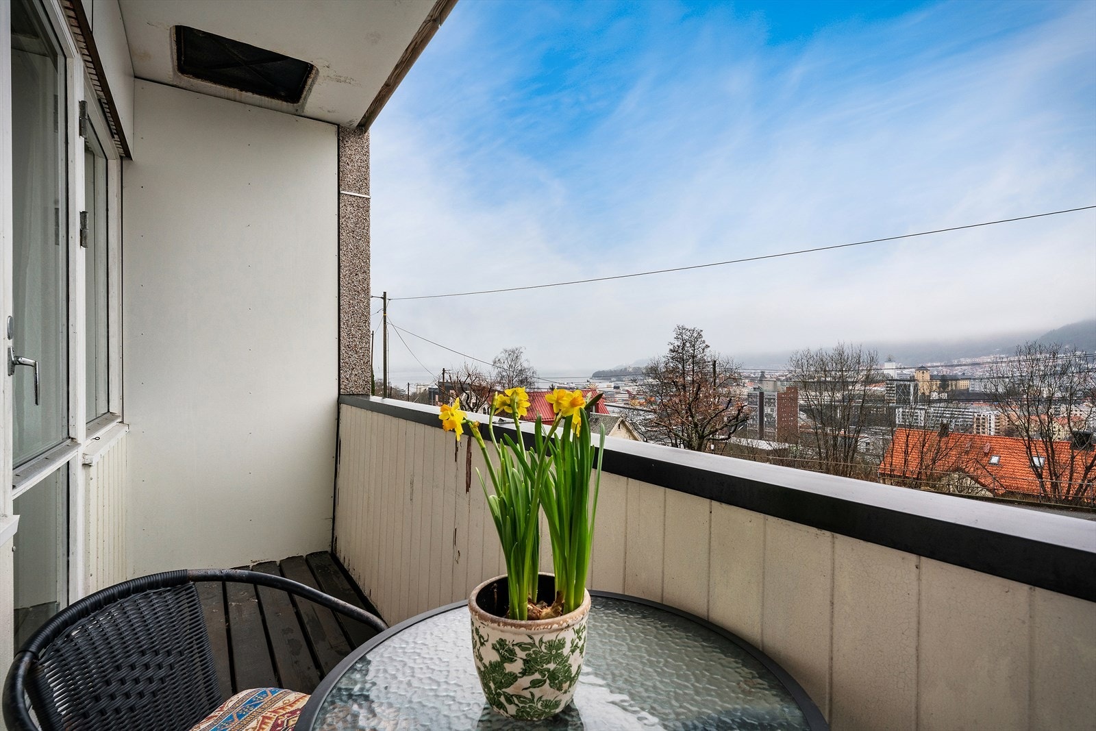 Her kan du nyte utsikten over nærområdet og Byfjorden. Galleribilde