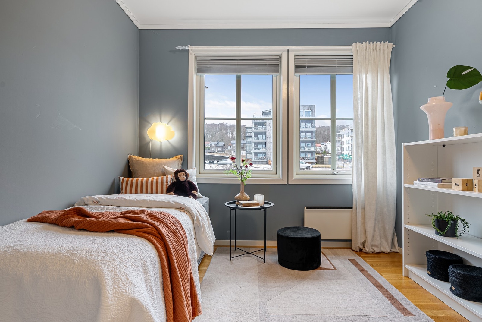 Hvert familiemedlem får sitt eget rom med tre tilgjengelige soverom Galleribilde