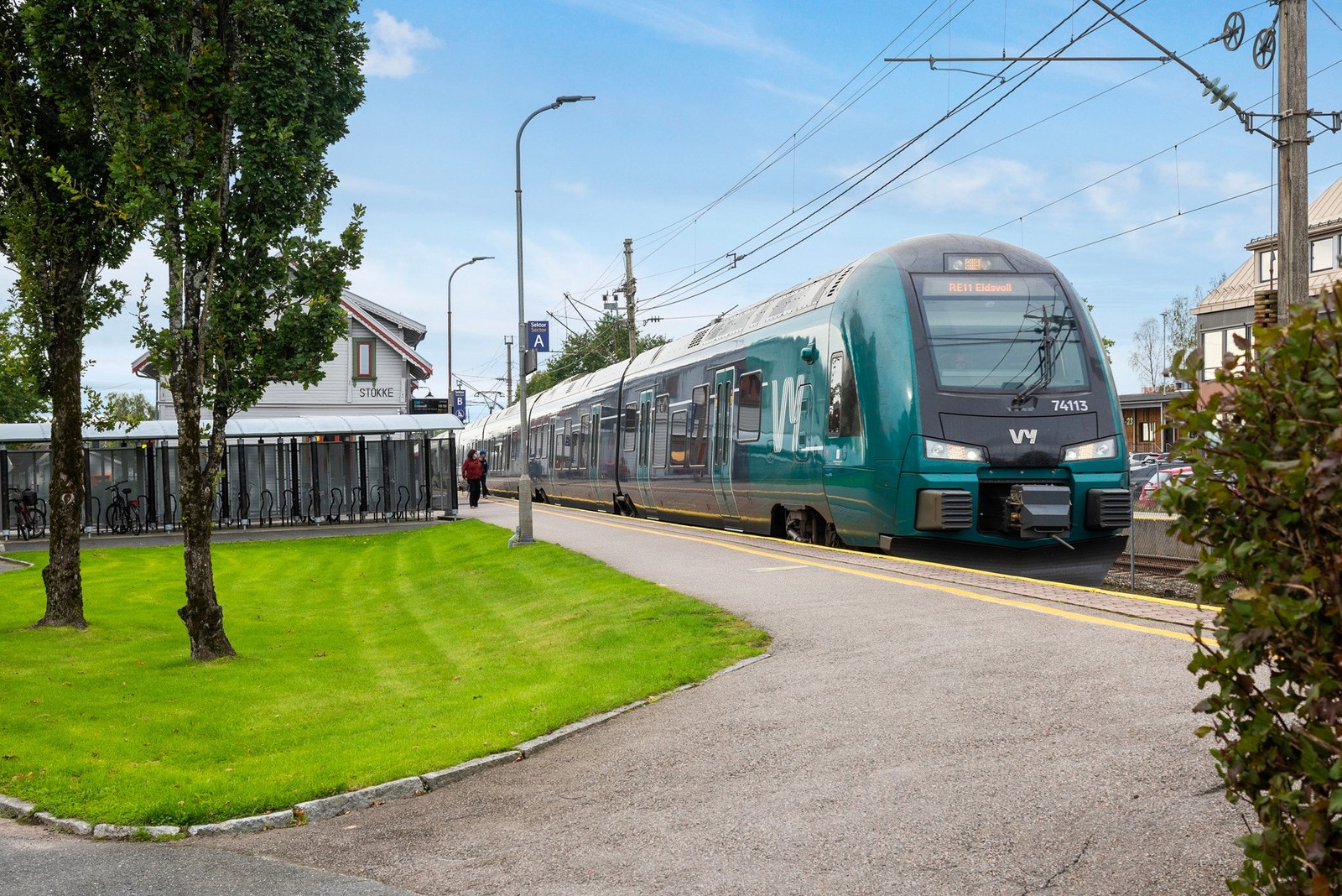 På toget kan du lene deg tilbake og slappe av Galleribilde