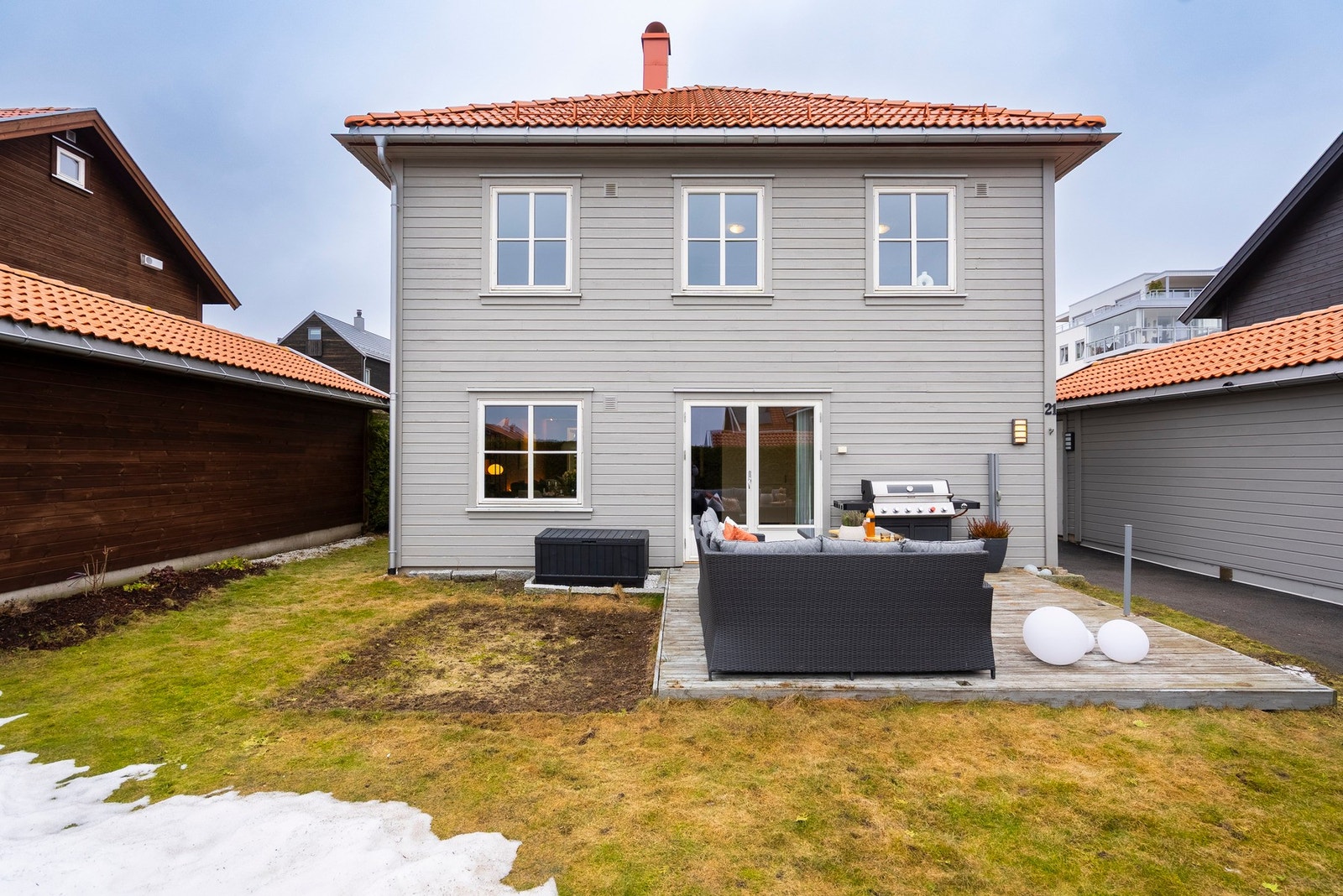 Hagen som kombinerer fredelige stunder med lek og aktivitet for hele familien Galleribilde