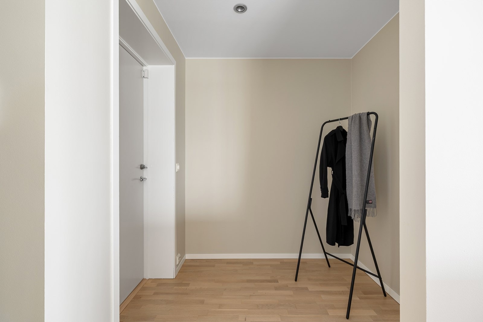 Inngangsparti. Galleribilde