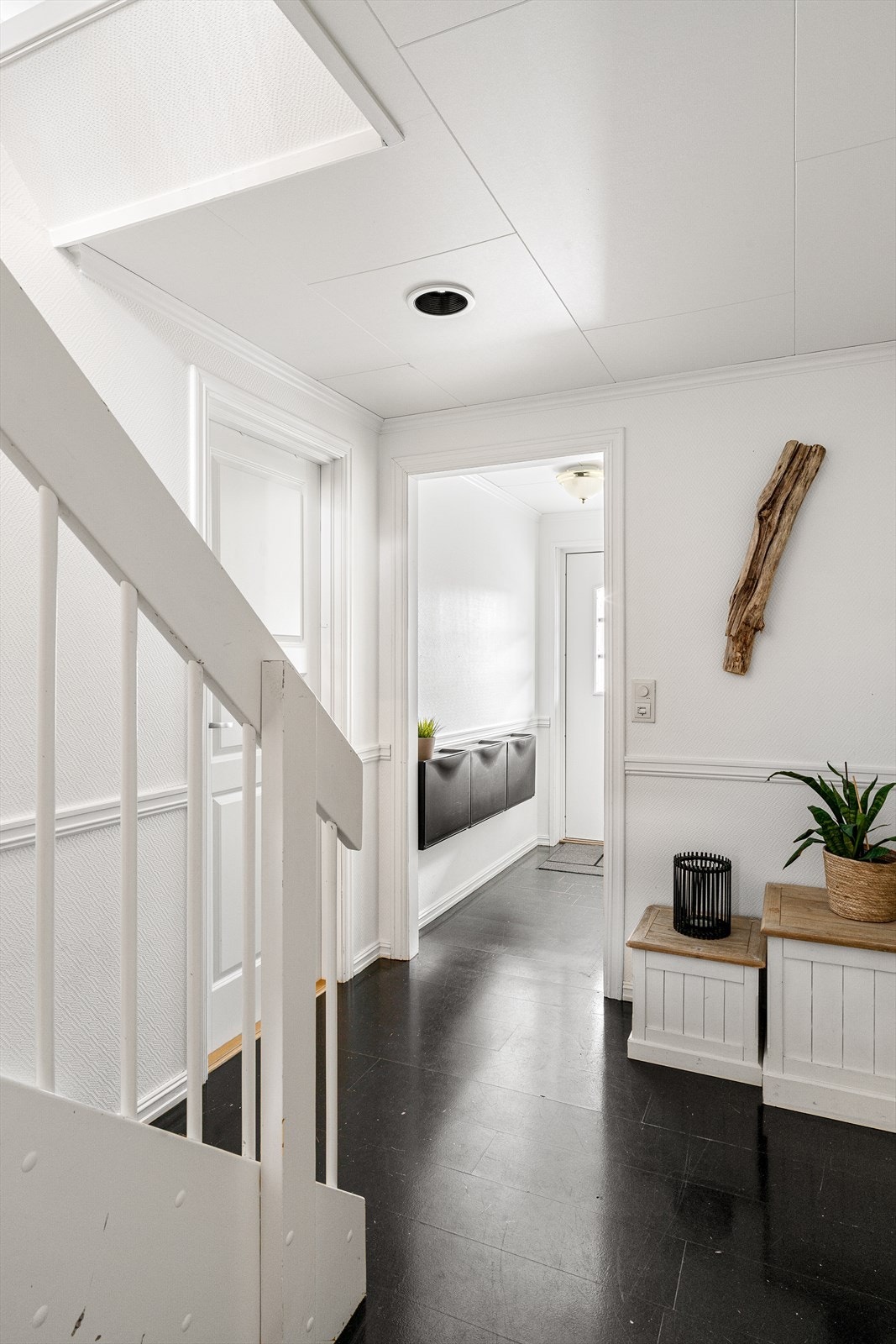 Mellomgang/entre. Galleribilde