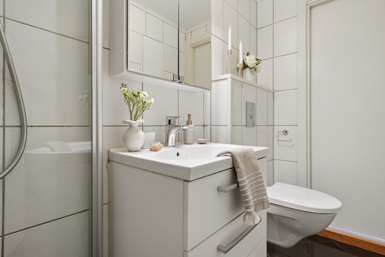 Badet har behagelige varmekabler i gulv. Galleribilde