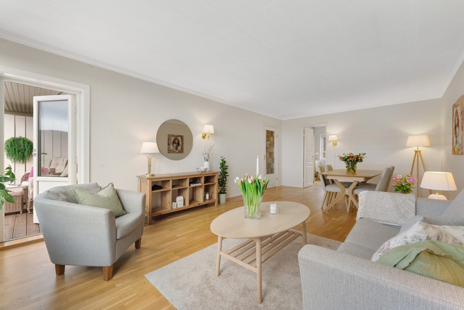 Utgang den den flotte altanen fra stuen Galleribilde