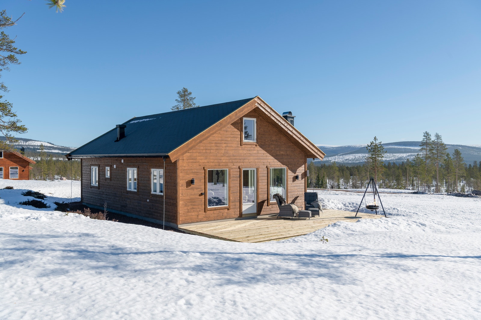 Velkommen til Bjønnbekkmora 145, masse sol, god plass, nydelig utsikt! Galleribilde