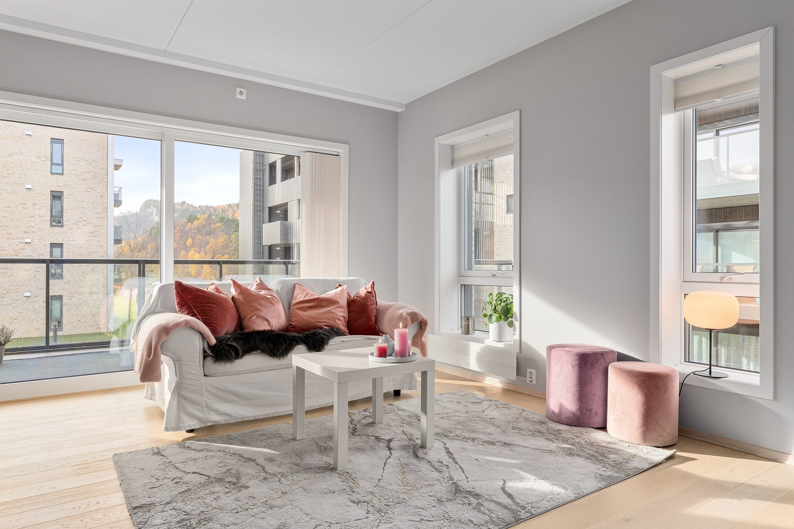 Lys og fin stue Galleribilde