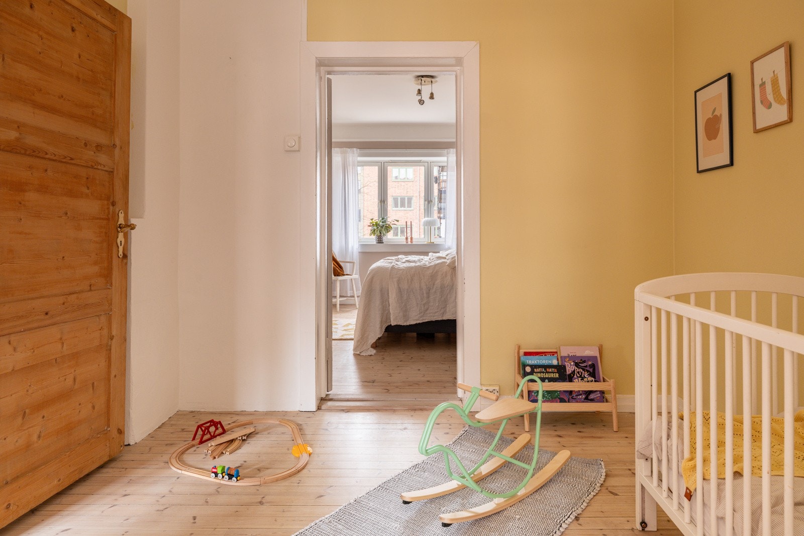 - Mellomgang/allrom som kan brukes som hjemmekontor, gjesterom eller barnerom - Galleribilde