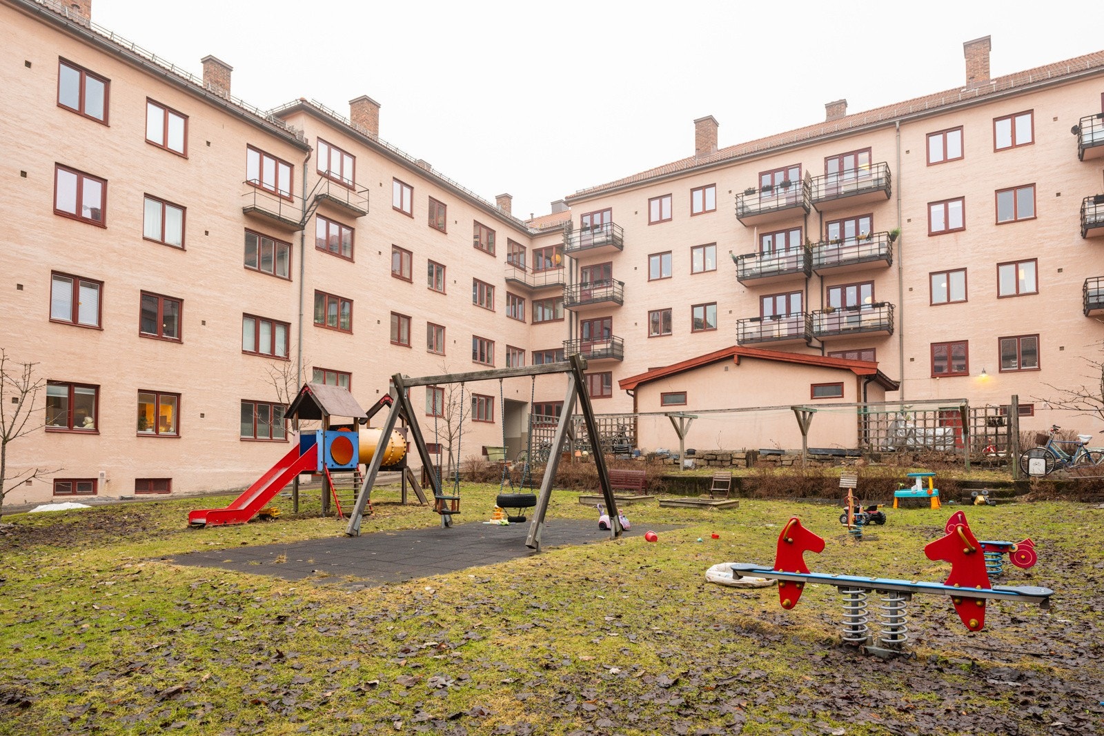 - Regnskapet for 2024 viser et årsresultat på kr 4.115.014,- Galleribilde