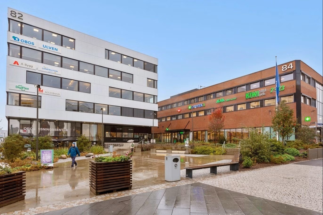 Ulven ligger strategisk plassert midt i Hovinbyen, med kafeer og butikker i nærmiljøet, kort vei til Økern T-bane og med sentrum en kjapp sykkeltur unna. Galleribilde