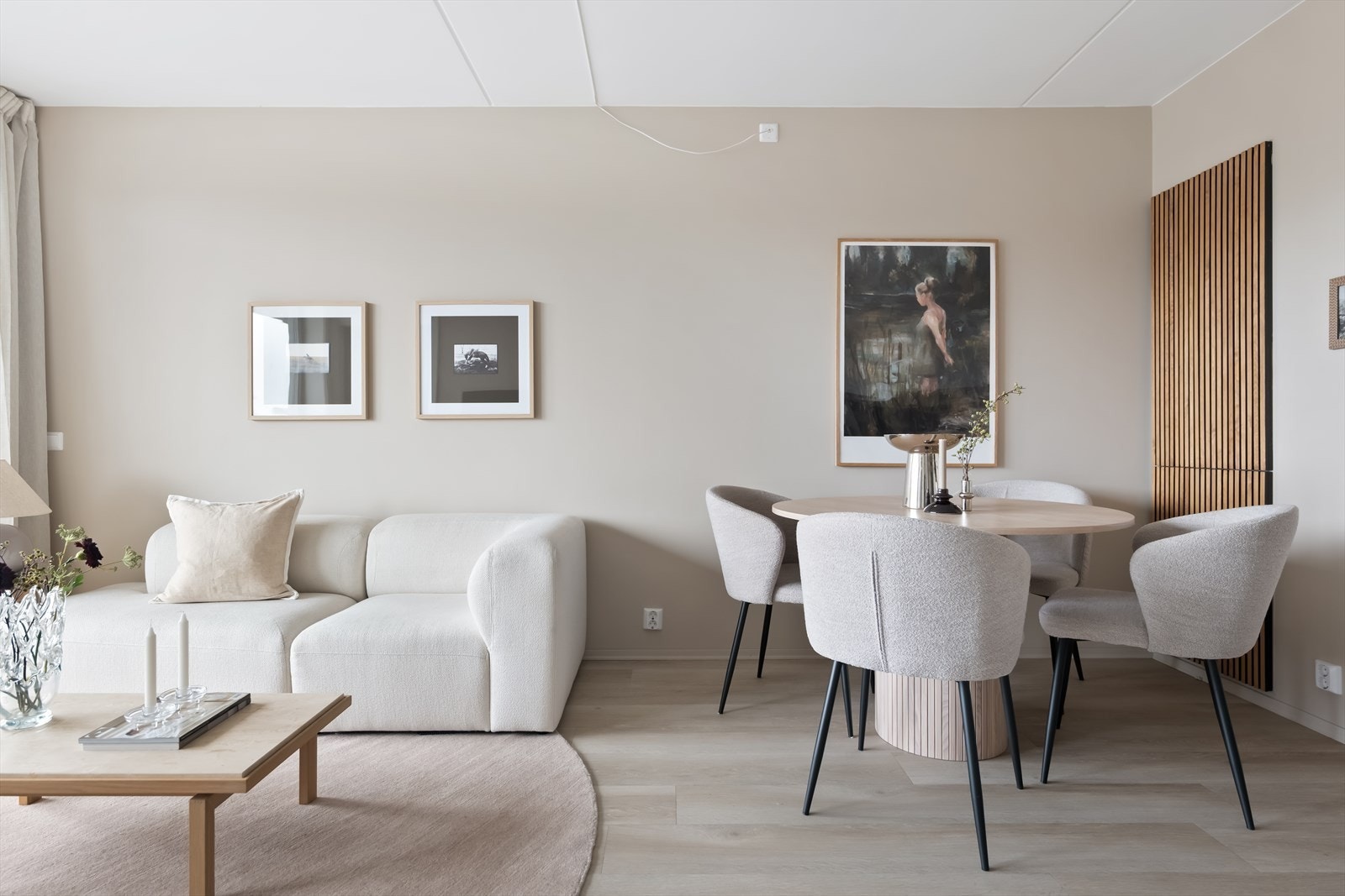 Her ligger alt til rette for å samle venner og familie til gode måltider og fine øyeblikk. Galleribilde