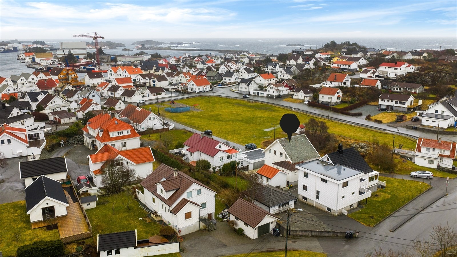 Boligen har en meget sentral og kjekk beliggenhet i Norges sommerby Skudeneshavn Galleribilde