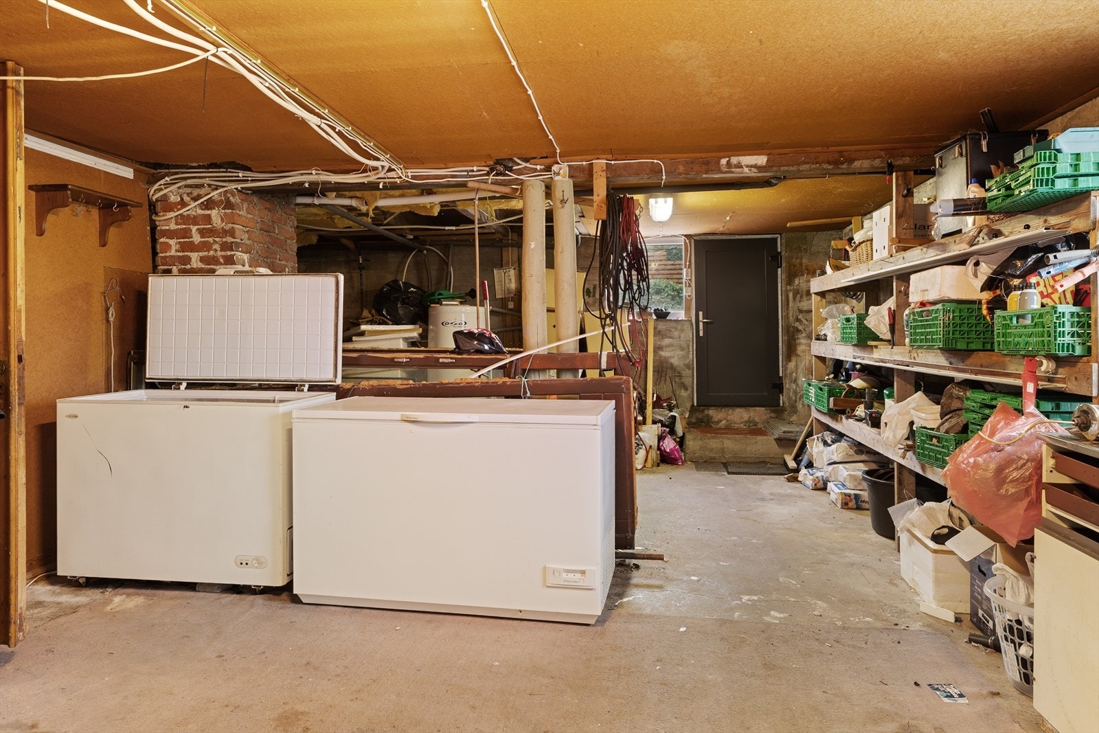 Grovkjelleren har også egen inngang fra bakkeplan Galleribilde