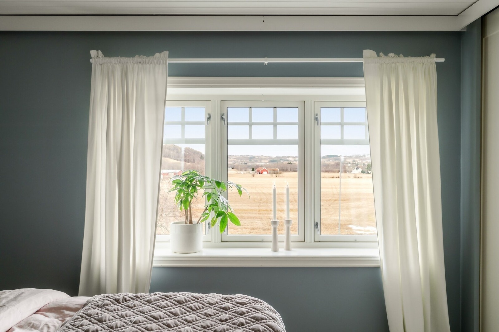 Det første som treffer deg på hovedsoverommet er den flotte utsikten. Galleribilde