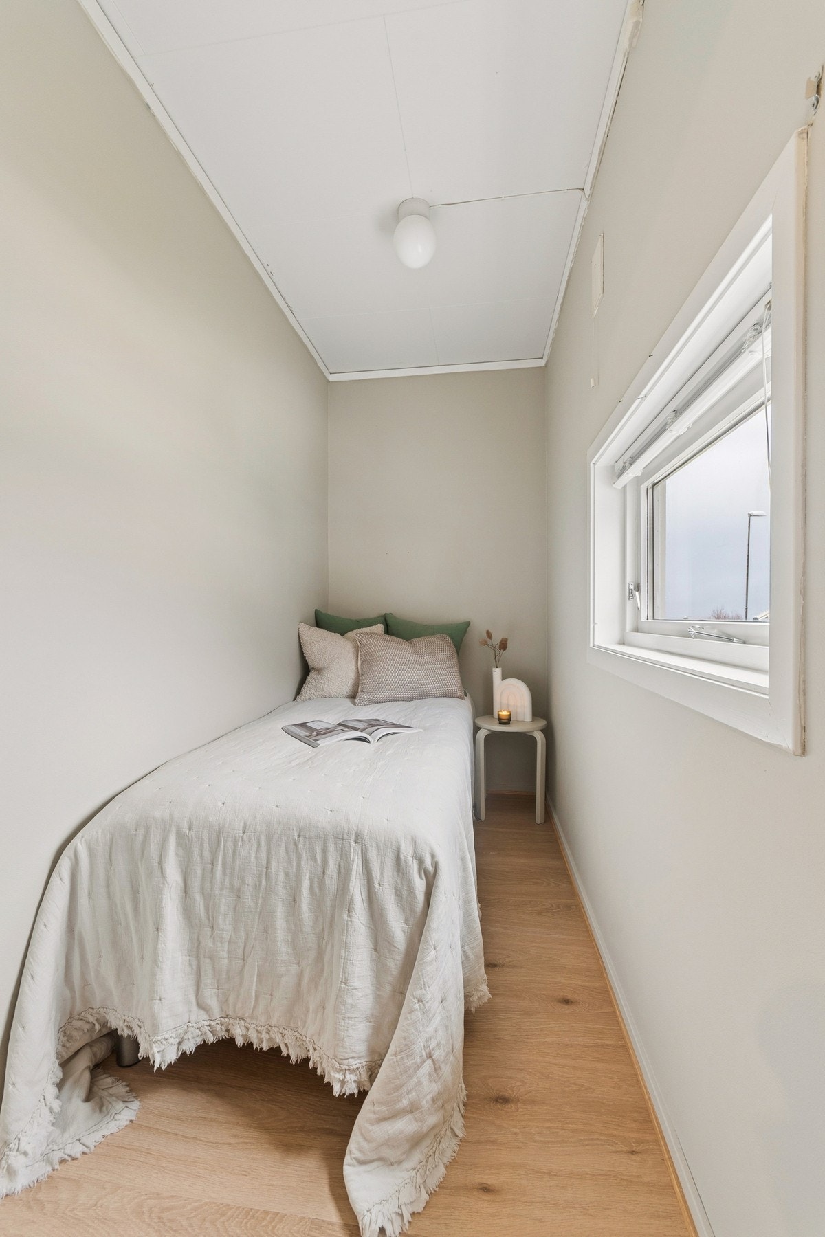 Bod innredet som soverom som ikke er godkjent hos kommunen. Galleribilde