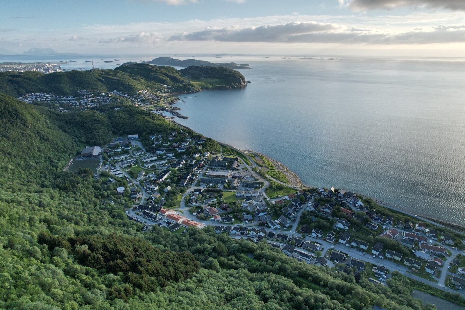 Områdebilde - tatt fra stien fra Løpsmark og opp mot Keiservarden Galleribilde